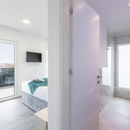 Bonce - Five Bedroom With Private Swimming Pool Kaštela