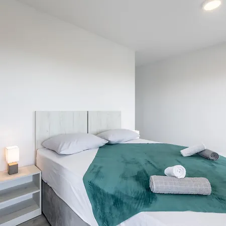 Bonce - Five Bedroom With Private Swimming Pool Villa Kaštela