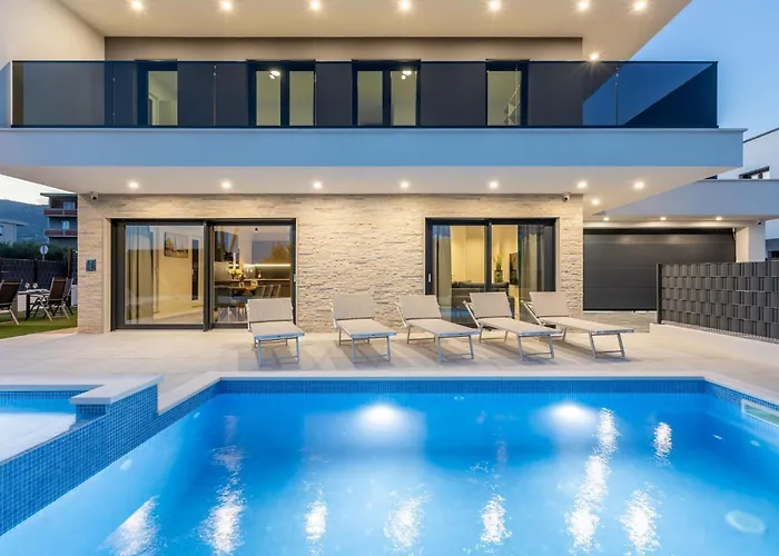 Vila Bonce - Five Bedroom With Private Swimming Pool *