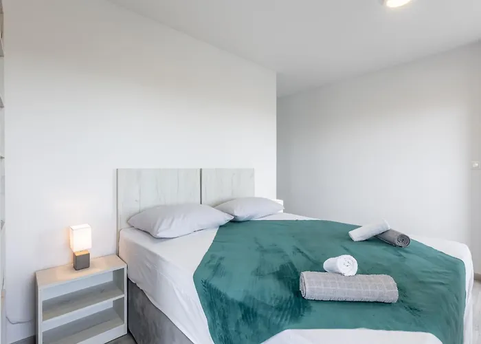Bonce - Five Bedroom With Private Swimming Pool Vila Kaštela