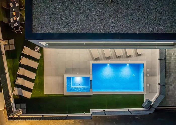 Vila Bonce - Five Bedroom With Private Swimming Pool