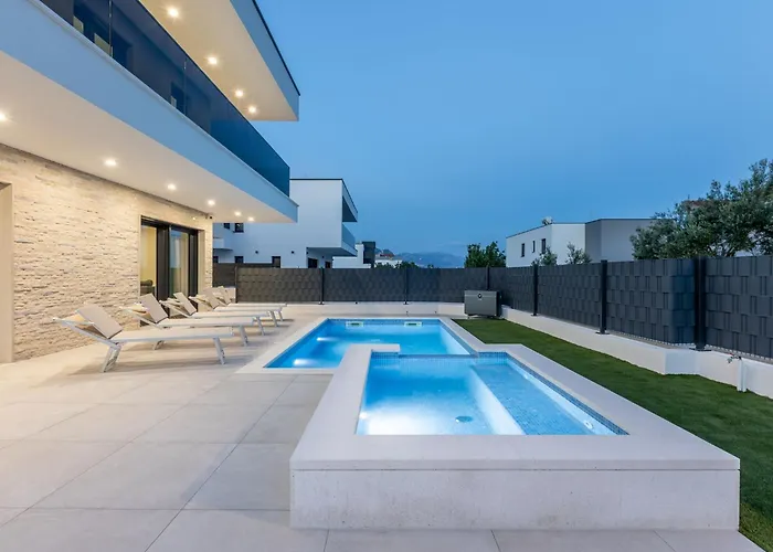 Bonce - Five Bedroom With Private Swimming Pool * Kaštela